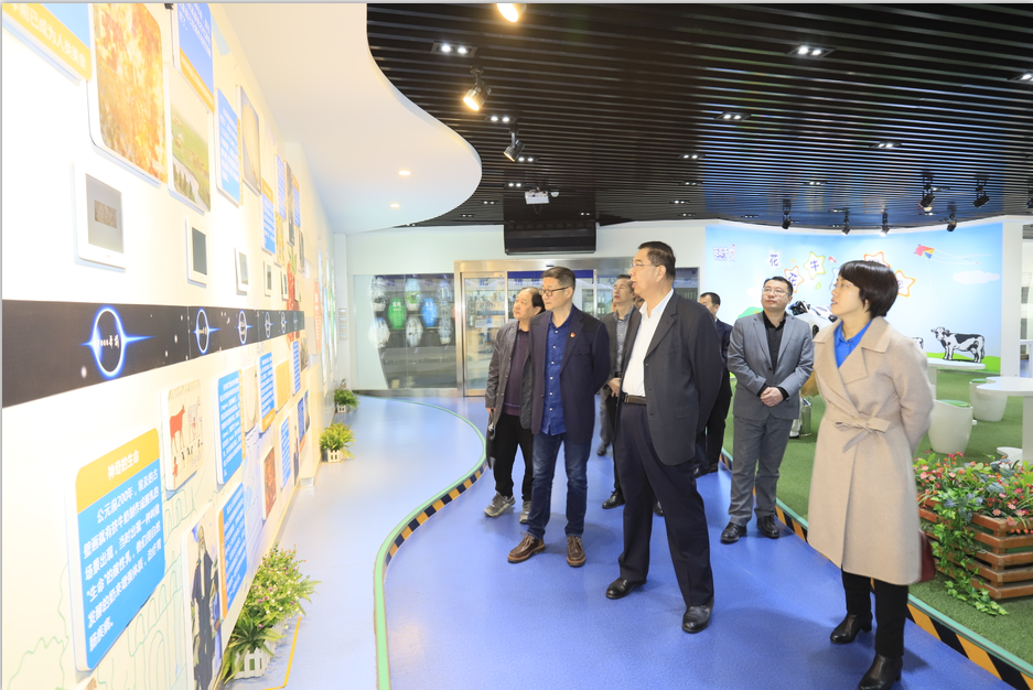 快訊 | 花花牛乳業(yè)集團成為河南省食品工業(yè)協(xié)會食品質(zhì)量安全分會副會長單位 快訊 | 花花牛乳業(yè)集團成為河南省食品工業(yè)協(xié)會食品質(zhì)量安全分會副會長單位