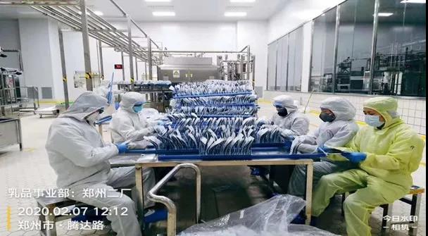 花花牛 | 疾風(fēng)來(lái)臨，你是不是勁草？