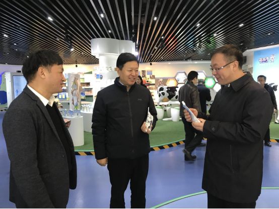 寧夏回族自治區(qū)農(nóng)業(yè)農(nóng)村廳黨組書記、廳長王剛一行蒞臨花花牛乳業(yè)集團(tuán)調(diào)研